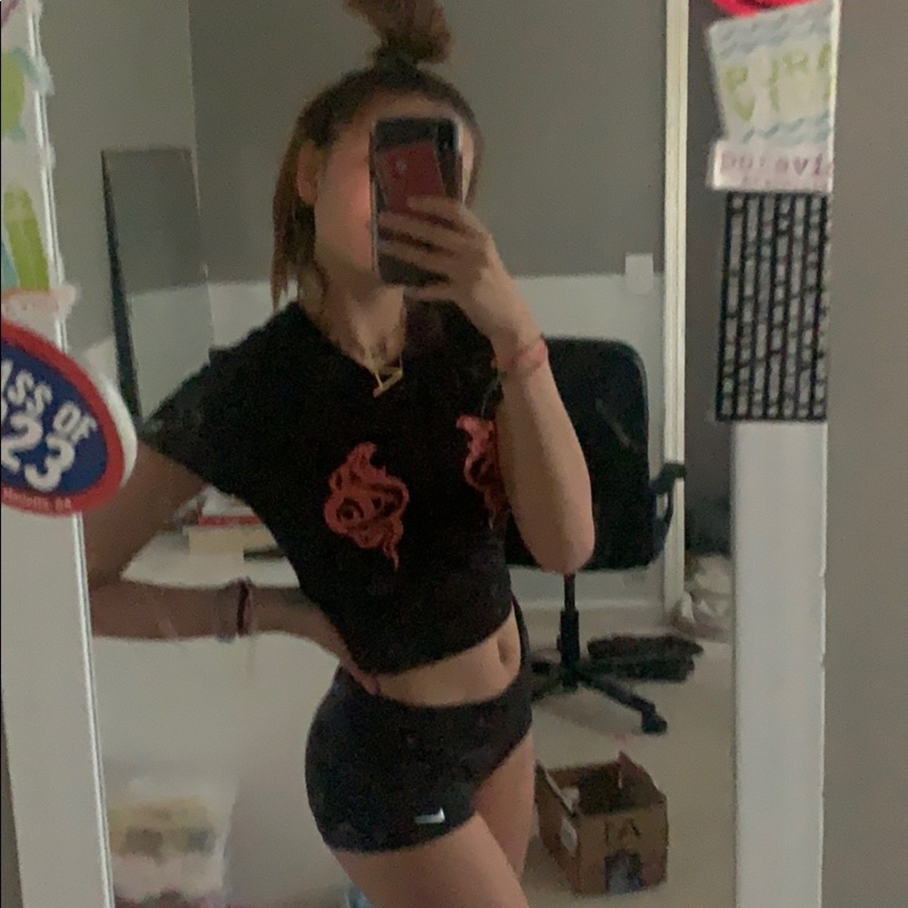 shein cropped dragon shirt